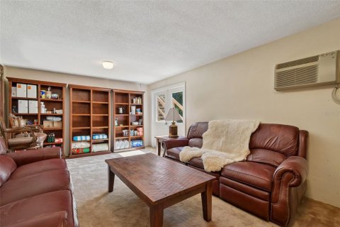 Casa en venta en Lakeland, Florida, 4 dormitorios, 350.8 m2 № 2115006 - foto 30