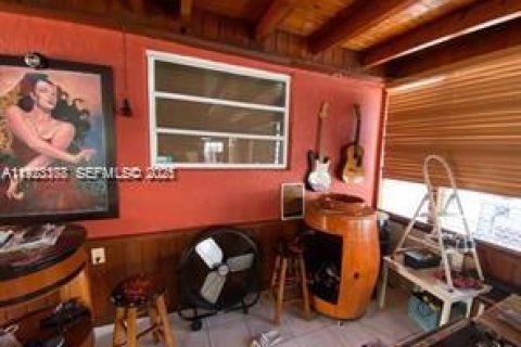 Casa en venta en Hialeah, Florida, 3 dormitorios № 1982659 - foto 21