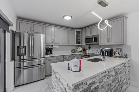 Купить таунхаус в Уэст-Палм-Бич, Флорида 1 комната, 114.83м2, № 2269638 - фото 2
