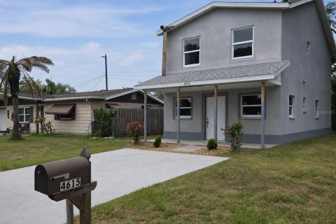 House in Holiday, Florida 4 bedrooms, 144 sq.m. № 2225668