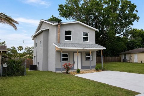 House in Holiday, Florida 4 bedrooms, 144 sq.m. № 2225668 - photo 4