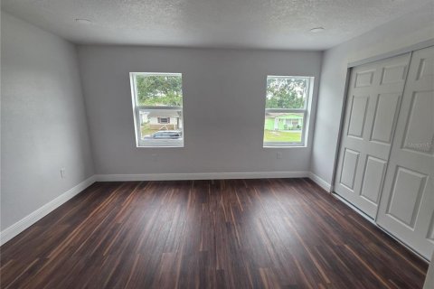 House in Holiday, Florida 4 bedrooms, 144 sq.m. № 2225668 - photo 10