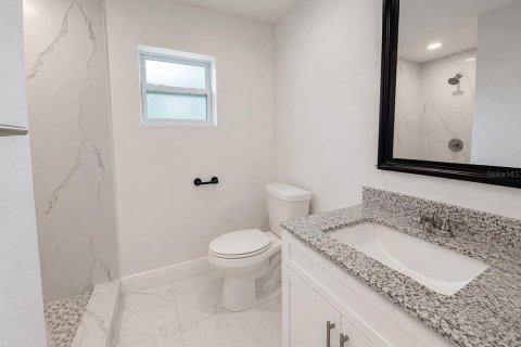 House in Holiday, Florida 4 bedrooms, 144 sq.m. № 2225668 - photo 20