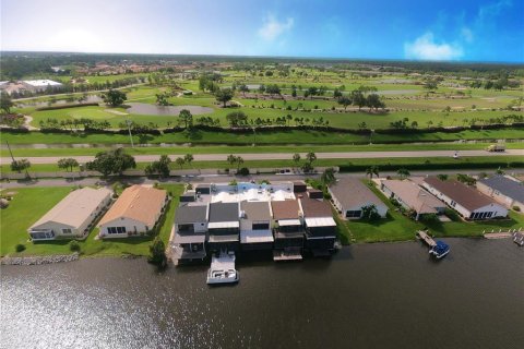 Adosado en venta en Lake Suzy, Florida, 3 dormitorios, 224.27 m2 № 1912723 - foto 8