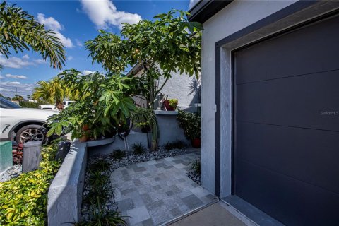 Adosado en venta en Lake Suzy, Florida, 3 dormitorios, 224.27 m2 № 1912723 - foto 10