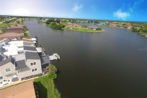 Adosado en venta en Lake Suzy, Florida, 3 dormitorios, 224.27 m2 № 1912723 - foto 5