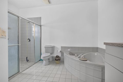 Villa ou maison à vendre à Dania Beach, Floride: 3 chambres, 231.14 m2 № 2402081 - photo 25