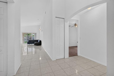 Villa ou maison à vendre à Dania Beach, Floride: 3 chambres, 231.14 m2 № 2402081 - photo 6