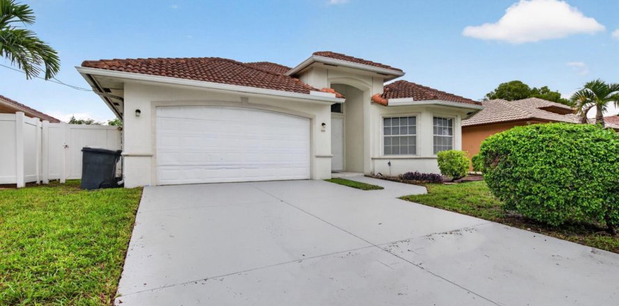 Villa ou maison à Dania Beach, Floride 3 chambres, 231.14 m2 № 2402081