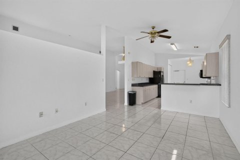 Villa ou maison à vendre à Dania Beach, Floride: 3 chambres, 231.14 m2 № 2402081 - photo 13