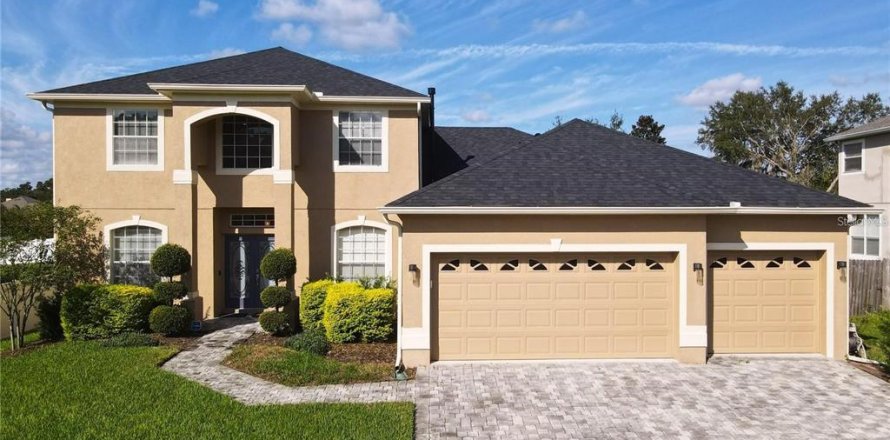 House in DeLand, Florida 5 bedrooms, 291.25 sq.m. № 1824074