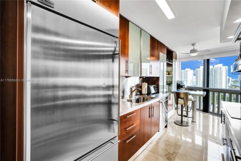 Condominio en venta en Aventura, Florida, 3 dormitorios, 157.56 m2 № 1862712 - foto 9