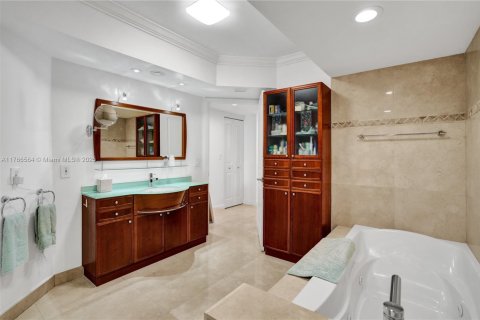 Condominio en venta en Aventura, Florida, 3 dormitorios, 157.56 m2 № 1862712 - foto 23