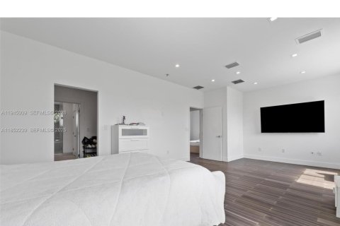 Villa ou maison à vendre à Doral, Floride: 4 chambres, 223.15 m2 № 2024400 - photo 9