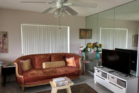 Copropriété à louer à West Palm Beach, Floride: 1 chambre, 63.55 m2 № 2387918 - photo 1
