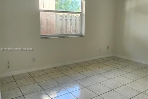 Apartamento en alquiler en Lake Worth, Florida, 3 dormitorios, 189.52 m2 № 1992909 - foto 18