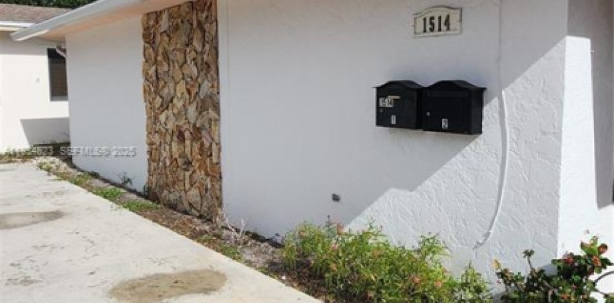 Apartamento en Lake Worth, Florida 3 dormitorios, 189.52 m2 № 1992909