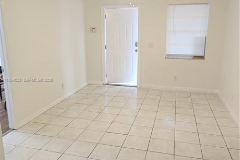 Apartamento en alquiler en Lake Worth, Florida, 3 dormitorios, 189.52 m2 № 1992909 - foto 7