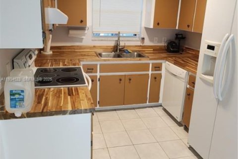 Apartamento en alquiler en Lake Worth, Florida, 3 dormitorios, 189.52 m2 № 1992909 - foto 3