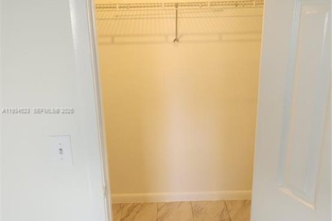 Apartamento en alquiler en Lake Worth, Florida, 3 dormitorios, 189.52 m2 № 1992909 - foto 17