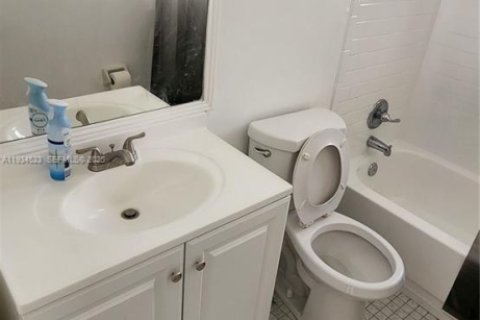 Apartamento en alquiler en Lake Worth, Florida, 3 dormitorios, 189.52 m2 № 1992909 - foto 13