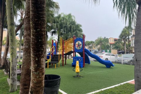 Condominio en alquiler en Miami, Florida, 1 dormitorio, 56.48 m2 № 1881726 - foto 19