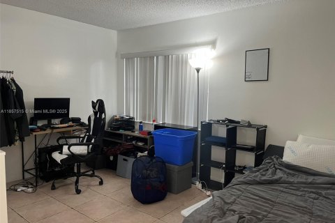 Condominio en alquiler en Miami, Florida, 1 dormitorio, 56.48 m2 № 1881726 - foto 14