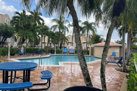 Condominio en alquiler en Miami, Florida, 1 dormitorio, 56.48 m2 № 1881726 - foto 21