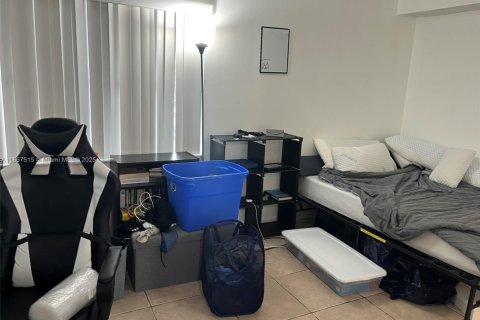 Condominio en alquiler en Miami, Florida, 1 dormitorio, 56.48 m2 № 1881726 - foto 18