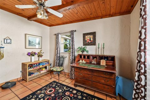 House in Sarasota, Florida 4 bedrooms, 180.79 sq.m. № 2430326 - photo 11