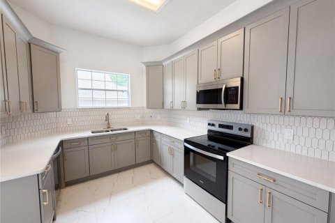 Villa ou maison à vendre à Gainesville, Floride: 3 chambres, 207.64 m2 № 2116135 - photo 2