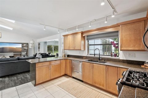 Casa en venta en Sanford, Florida, 4 dormitorios, 342.53 m2 № 1912648 - foto 12