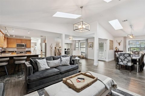 Casa en venta en Sanford, Florida, 4 dormitorios, 342.53 m2 № 1912648 - foto 4