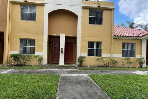 Townhouse in Sunrise, Florida 2 bedrooms, 97.55 sq.m. № 2381648 - photo 30