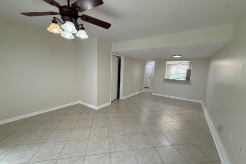 Townhouse in Sunrise, Florida 2 bedrooms, 97.55 sq.m. № 2381648 - photo 9