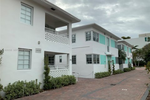 Купить коммерческую недвижимость в Майами-Бич, Флорида 1348.76м2, № 2034376 - фото 2