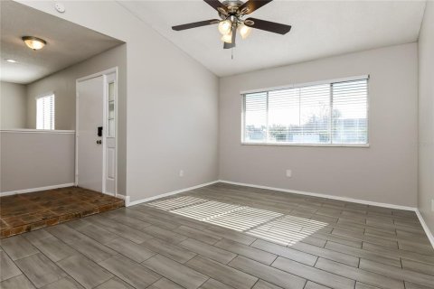 Casa en alquiler en Orlando, Florida, 4 dormitorios, 173.54 m2 № 1871083 - foto 12