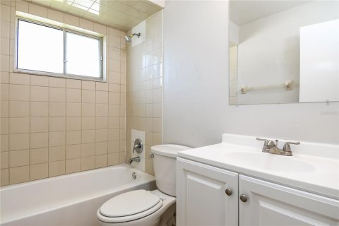 Casa en alquiler en Orlando, Florida, 4 dormitorios, 173.54 m2 № 1871083 - foto 8