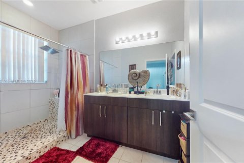 Touwnhouse à vendre à Homestead, Floride: 4 chambres, 178 m2 № 1928908 - photo 13