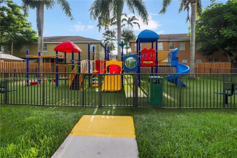 Touwnhouse à vendre à Homestead, Floride: 4 chambres, 178 m2 № 1928908 - photo 28