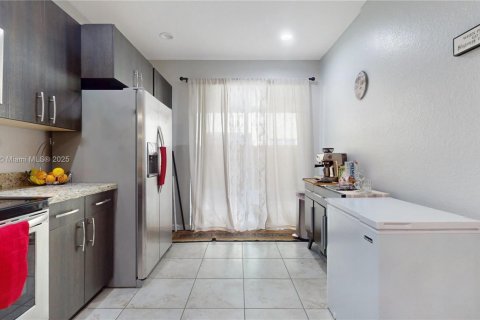 Touwnhouse à vendre à Homestead, Floride: 4 chambres, 178 m2 № 1928908 - photo 7