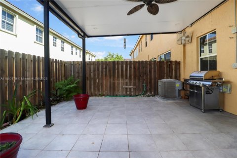 Touwnhouse à vendre à Homestead, Floride: 4 chambres, 178 m2 № 1928908 - photo 25