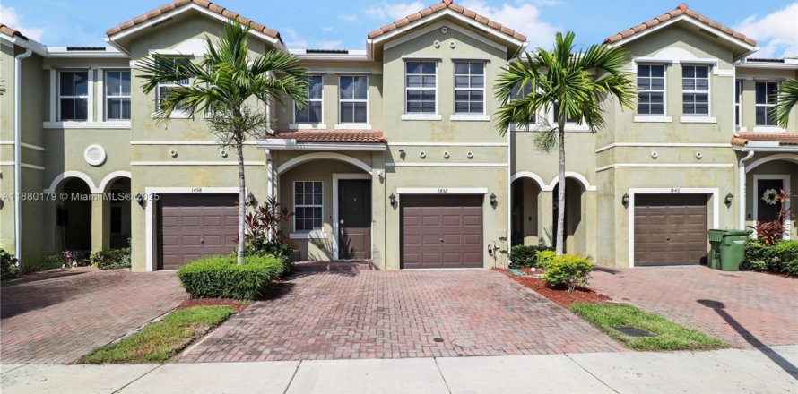 Touwnhouse à Homestead, Floride 4 chambres, 178 m2 № 1928908