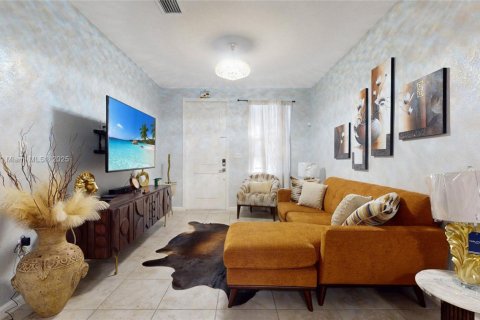 Touwnhouse à vendre à Homestead, Floride: 4 chambres, 178 m2 № 1928908 - photo 4