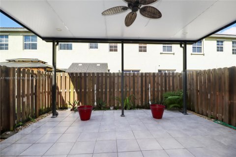 Touwnhouse à vendre à Homestead, Floride: 4 chambres, 178 m2 № 1928908 - photo 2