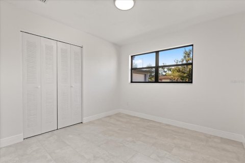 Villa ou maison à louer à Orlando, Floride: 4 chambres, 130.43 m2 № 1901119 - photo 13