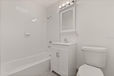 Villa ou maison à louer à Orlando, Floride: 4 chambres, 130.43 m2 № 1901119 - photo 9