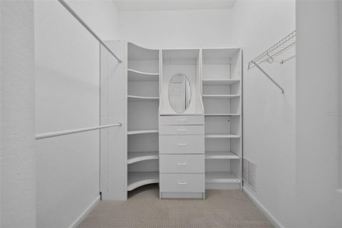 Copropriété à vendre à Orlando, Floride: 3 chambres, 154.96 m2 № 2399259 - photo 17