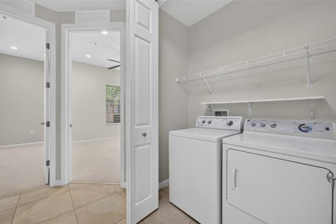 Copropriété à vendre à Orlando, Floride: 3 chambres, 154.96 m2 № 2399259 - photo 19