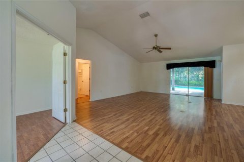 Casa en venta en Lake Mary, Florida, 4 dormitorios, 163.32 m2 № 2215598 - foto 2